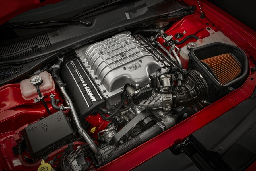 Моторный отсек Dodge Challenger SRT Demon 2017 года  (фото 84 из 181)